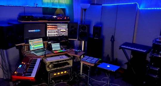 Mixing, Mastering and Courses - Tonewarp Studio