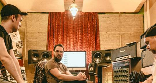 Producer/Engineer/Mixer - Kyle Ashbourne