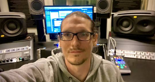 Mastering Engineer, Coach - Alexander Hwesta