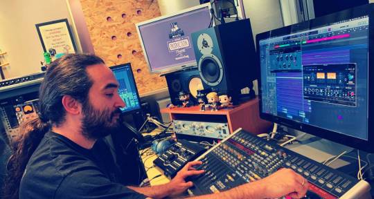 Music producer, sound engineer - Nikos Trialonis