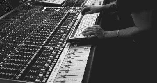 Producer & Mix Engineer - Pat Alvarez