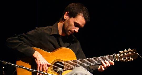 Guitarist/Pianist/Arrangements - Damian Calle