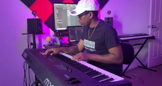Keyboardist & Music Producer - Whiteboi Beats