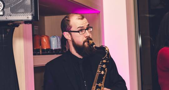 Saxophonist/Woodwinds - Nathan King