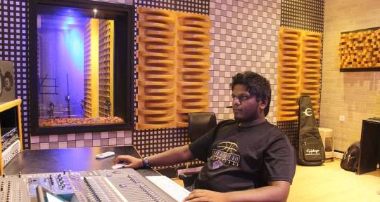 MIXING Engineer , BASS GUITARi - Benji Mathew