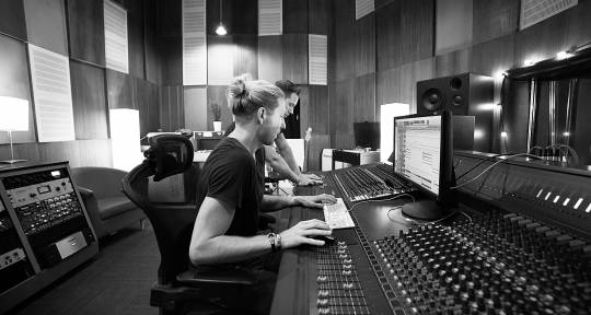 Professional Mixer & Producer - Andreas Eriksson