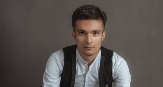 Singer, musician, compos - Kavian Lazar