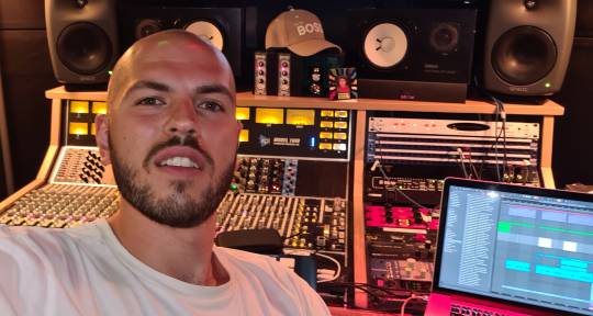 House Mastering Engineer - Max Burditt