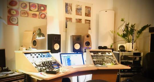 The Home Music Studio of Grammy Award Winning Recording Artist RAC