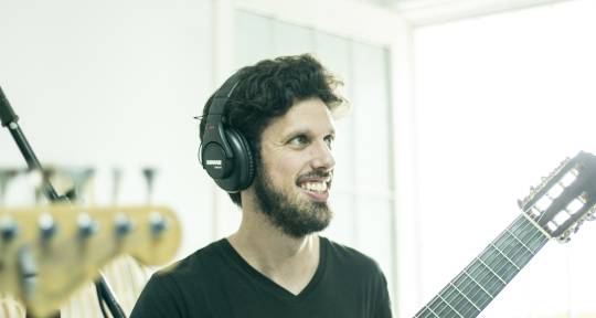 Composer and Session Guitarist - Mariano Telles