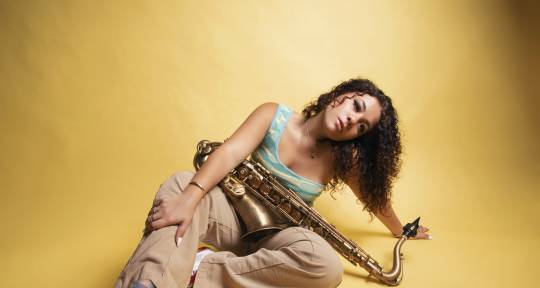 Session Saxophonist & Vocalist - Lorren Chiodo