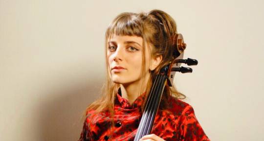 Cellist  - Sahara von Hattenberger