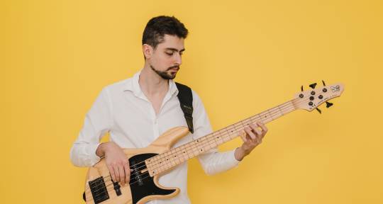 Session Bass: Electric/Upright - Marcelo Maccagnan