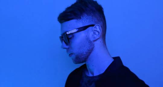 Pop / EDM  session singer - Vlad Bohdan