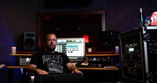 Producer, Songwriter, Musician - Lee Miles