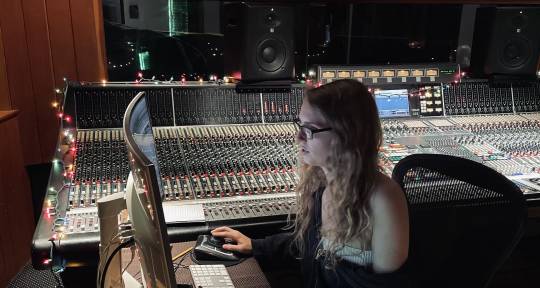 Music Producer and Engineer - Alisse Laymac