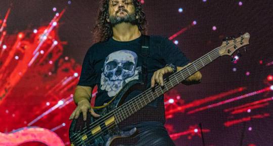 Rock/metal Bass player - Felipe Andreoli