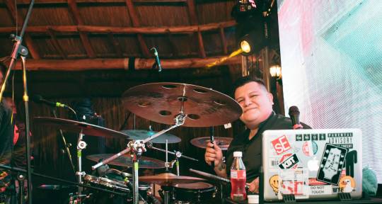 Drums, Mix and Producer - Julian Rodriguez Eldelostarros