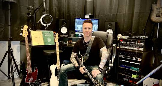 Session Guitarist  - Dave Crum