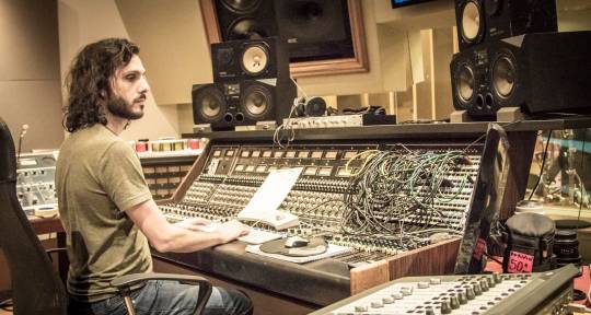 Mixing and Mastering Engineer. - Tomas Vigo