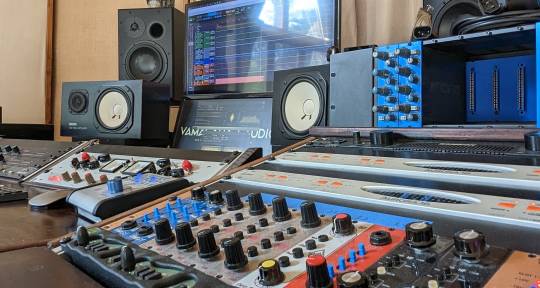 Producing, mixing, mastering  - HK - VAMACARA STUDIO