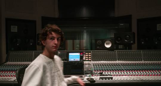 Mixing and Mastering engineer - Luca Nicchiarelli