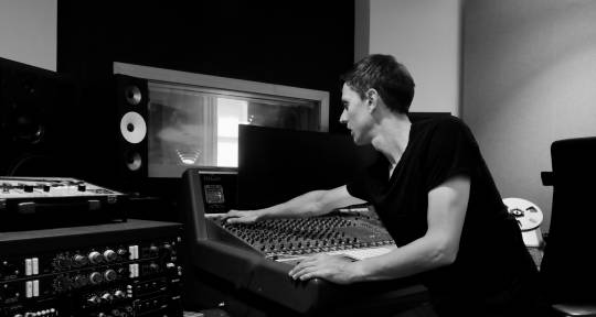 Music Producer, Mixer - Bob Matthews