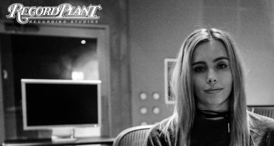 Songwriter / Topliner / Singer - KNVWN