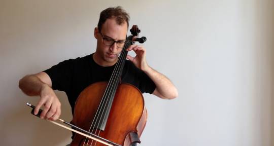 Cellist, arranger and composer - Tomás Fiszman