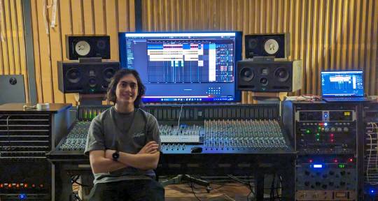 Mixing Engineer - Luis Mora