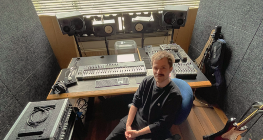 Mixing-Engineer / Producer - VVESSEL AUDIO