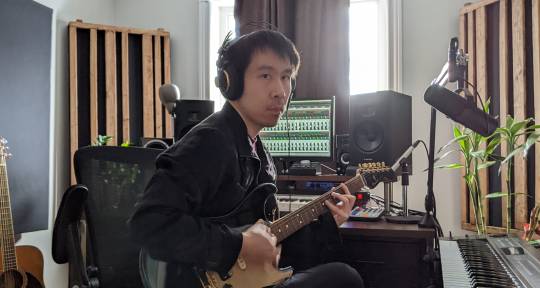 Singer-Songwriter, Producer - Davie Kuan