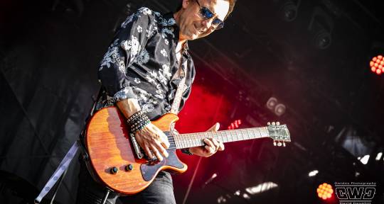 Creative Pro Session Guitarist - Mark Abrahams