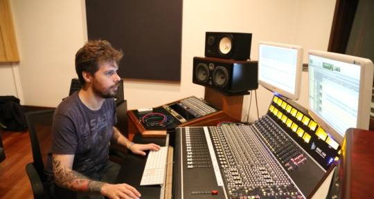 Music Producer and Mixing - Javier Tainta