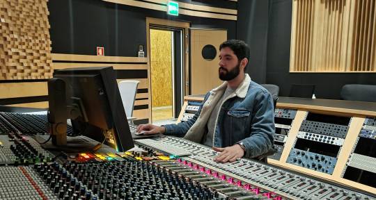 Mixing Engineer  - Bernardo Estrela