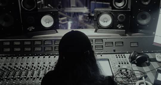 Recording + Mixing Engineer - Jamie Rowe