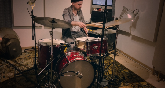 Remote session drummer - Adrià Sanz