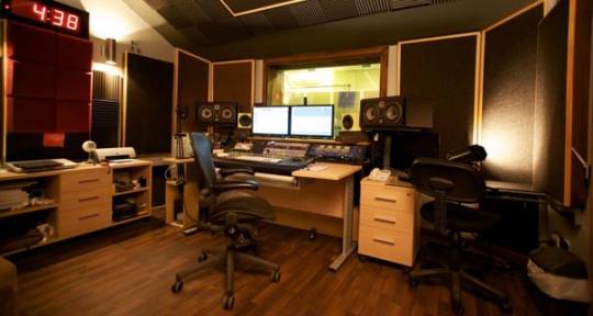 Audio Production House - X-10-tion / Kassim Sabounchi