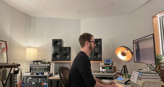 Mix Engineer - Luke Burgoyne