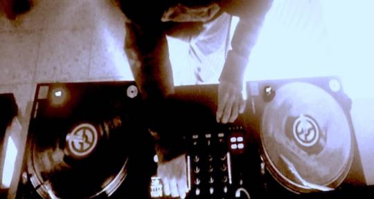Music Producer EDM - DJ Galactic