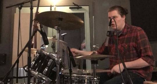 Versatile Session Drummer - Gordon Kuba