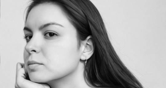 EDM Topliner, Singer - Alina Enn