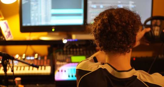 Music production student (FR) - Yanis Guigueno