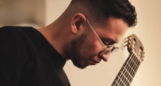 Classical guitarrist, Producer - MMProduce