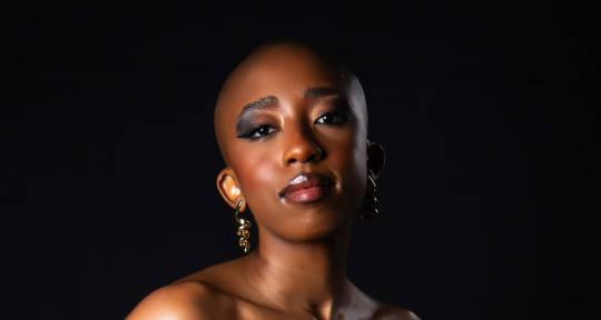 Vocalist/Lyricist/Arranger - Hope Mkhway