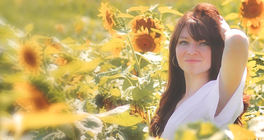 Versatile Female Vocalist - Tori DiMarzo