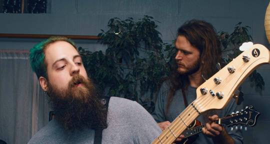 Folk/Rock/Pop Session Bassist - Nic Gundy