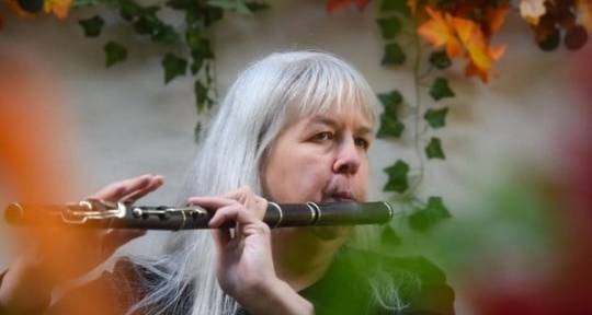 Celtic/Irish whistle and flute - Bev Whelan