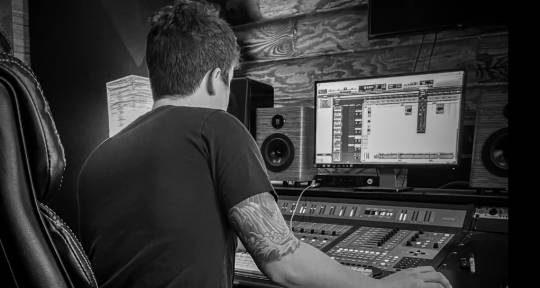 Producer & Mixer - Dylan Maloney