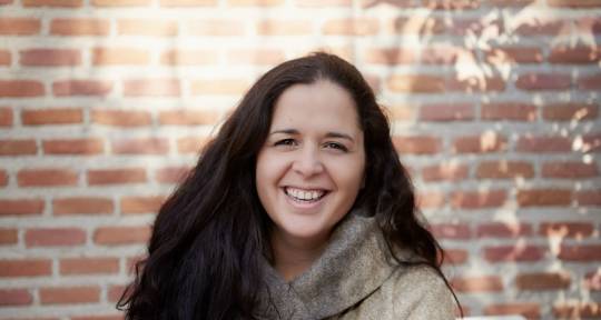 Professional singer, vocalist - Amaya Espíndola